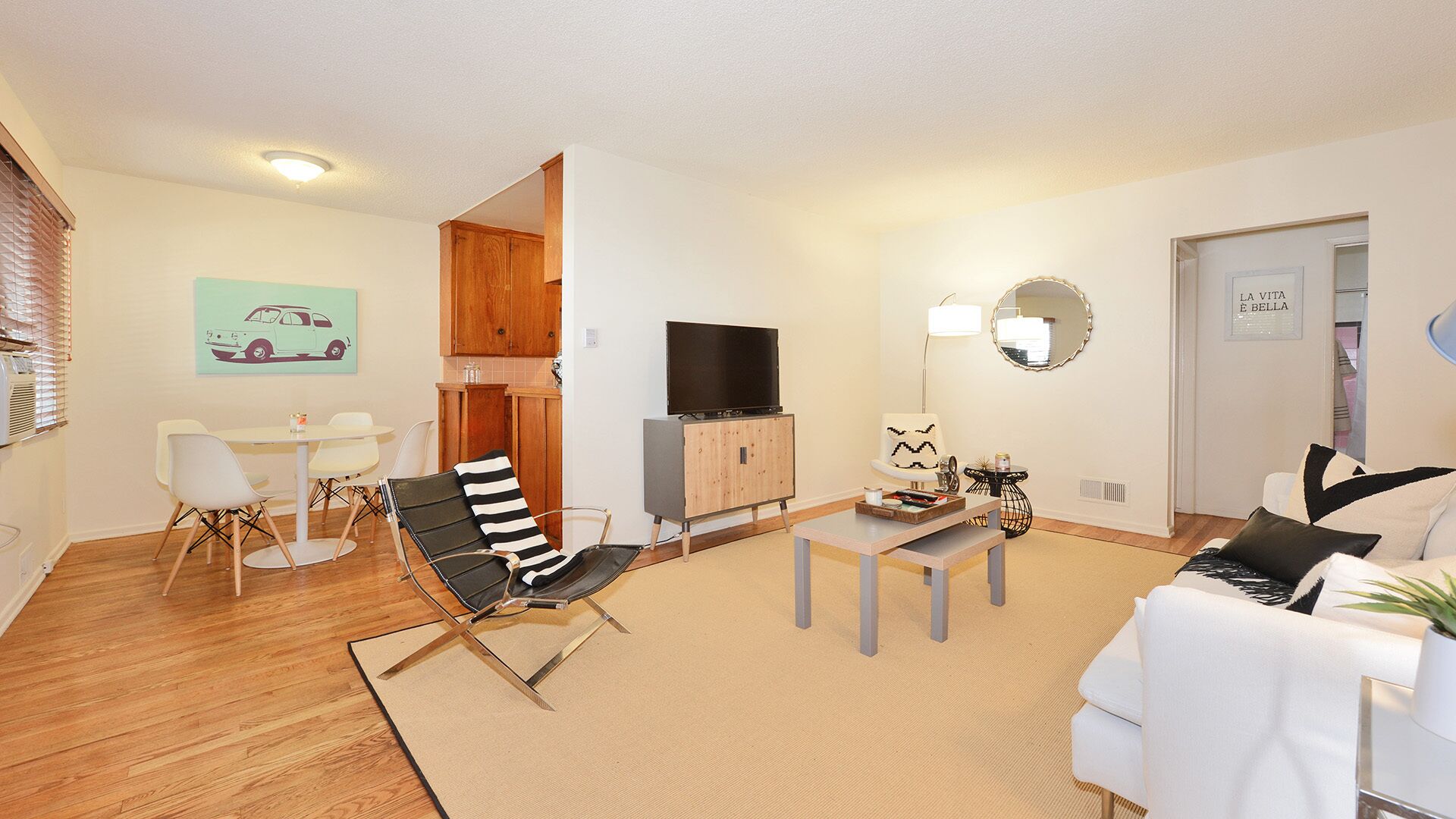 Hollywood Hills Beachwood Drive Relaxing Experience + Hollywood Sign Views