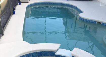 Lähellä Disney 3 Bed / 2 Bath 'Florida Oasis' W / Seulottu Pool & Spa