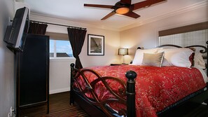 2 bedrooms, desk, iron/ironing board, free WiFi - A Few Steps to the Beach! Ocean Views, Patio and 1 Car Garage Parking! (Laguna Beach)