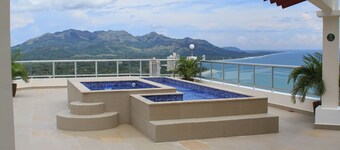 Pacific Ocean & Mountain Views 2 Bed/2Bath
Country Club