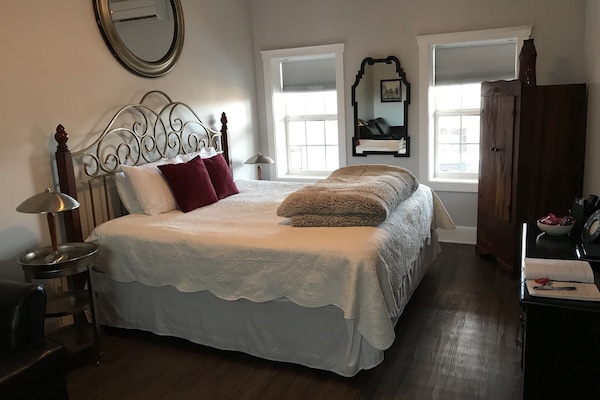 King Size Serta i-Comfort beds!