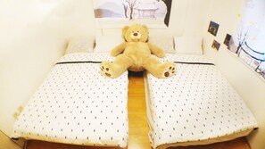 Twin Room | Iron/ironing board, free WiFi - Deborah House 2 (Seoul)