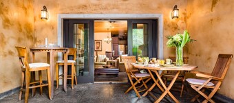 Spacious 2BR/2Bath 5 Star Villa - Steps from Blue Water & White Sand Beach