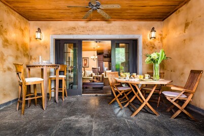 Spacious 2BR/2Bath 5 Star Villa - Steps from Blue Water & White Sand Beach