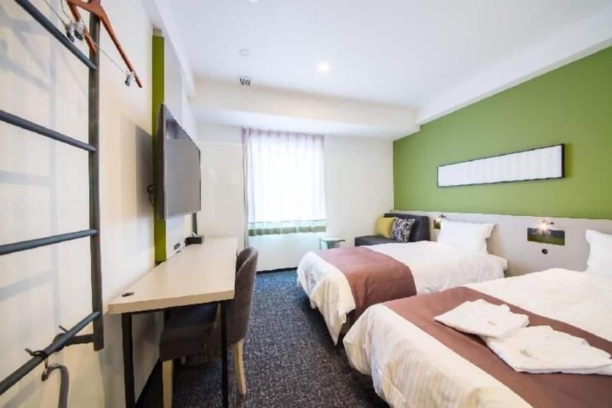 In-room safe, desk, laptop workspace, soundproofing
