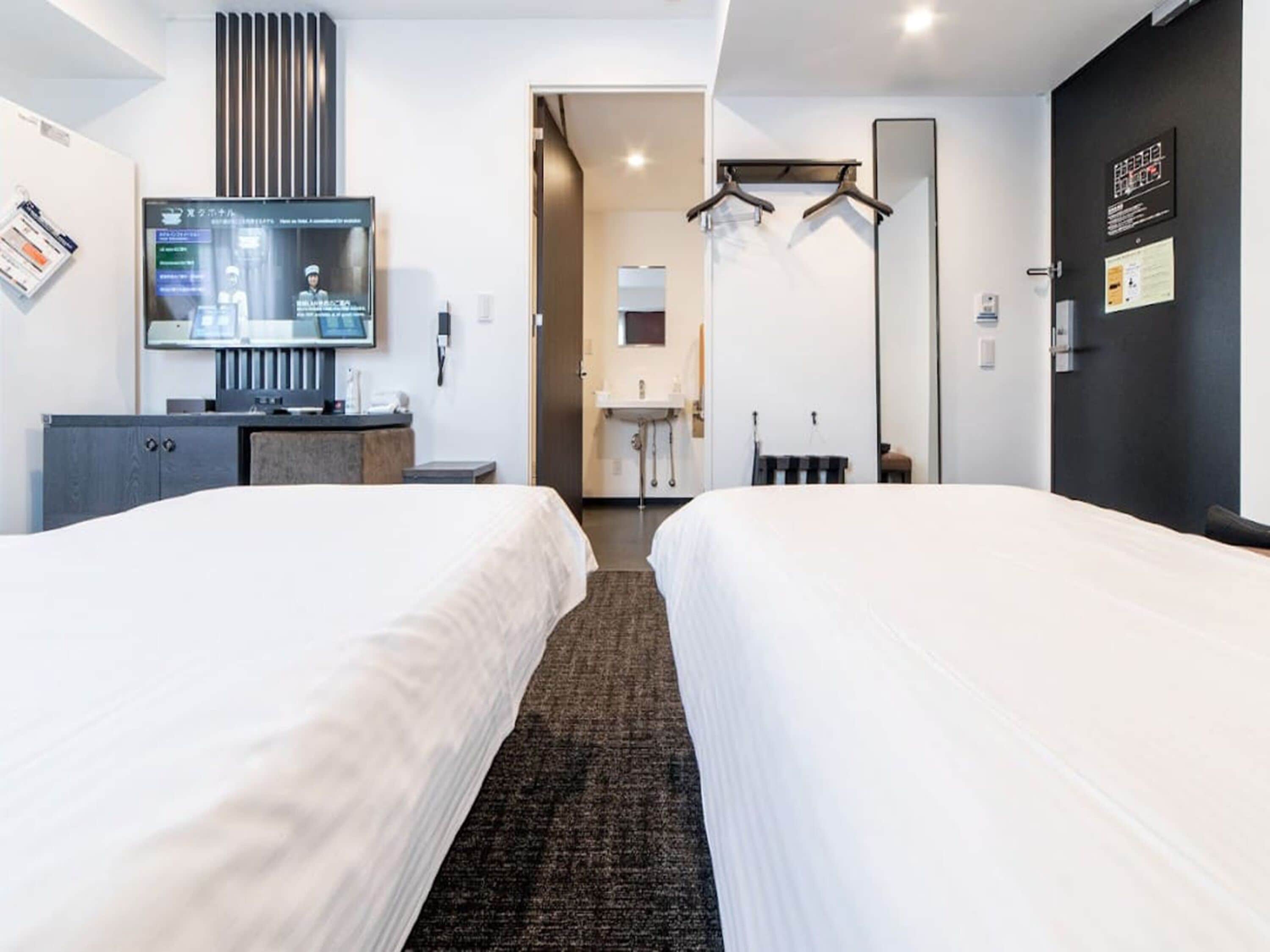 In-room safe, desk, laptop workspace, soundproofing