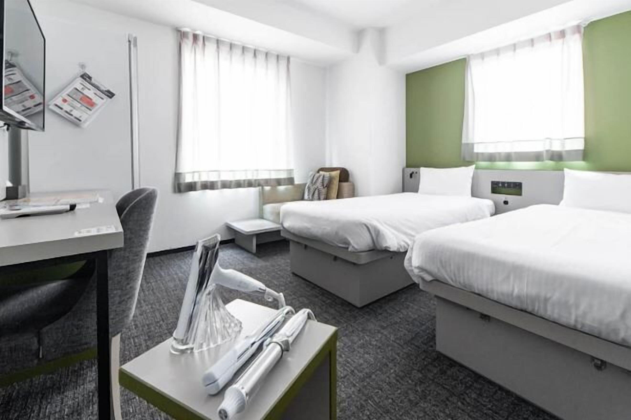 In-room safe, desk, laptop workspace, soundproofing