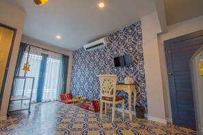 Superior Double Room with Balcony  | Desk, free WiFi, bed sheets - Sridonchai Heritage Chiang Mai (Chiang Mai)