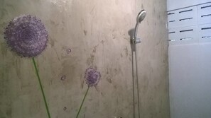 Standard Room  | Pancuran Bilik Mandi