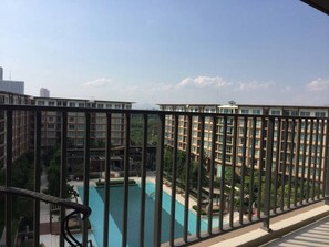 3-Bedroom Apartment  | Balcony