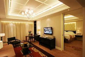 이그제큐티브룸 | 미니바, 객실 내 금고, 책상, 암막 커튼