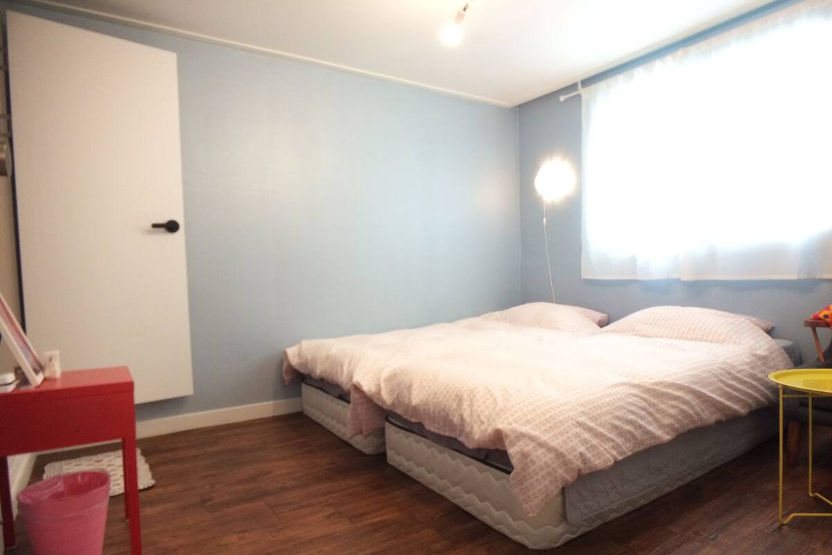 Twin kamer, privébadkamer (foreign guests only) | Geluiddichte muren, gratis wifi