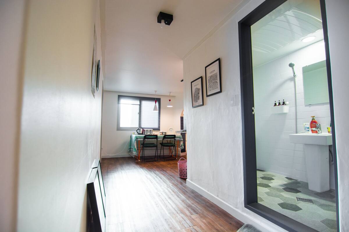 Familie appartement, 3 slaapkamers, 2 badkamers (foreign guests only) | Geluiddichte muren, gratis wifi