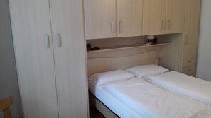 In-room safe, desk, free WiFi - Garnì Astor (Livinallongo del Col di Lana)