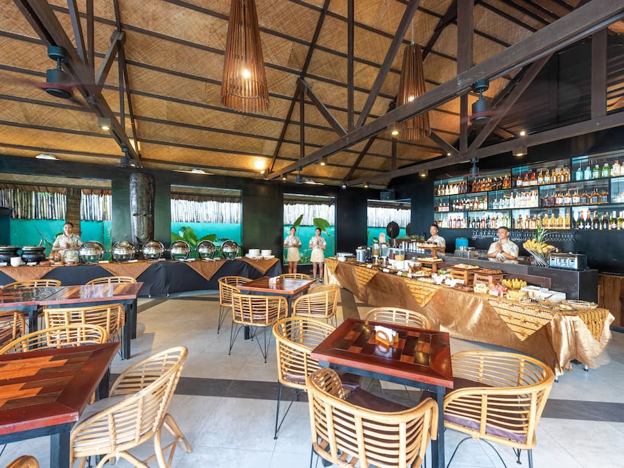 Breakfast, lunch, dinner served; Indonesian cuisine