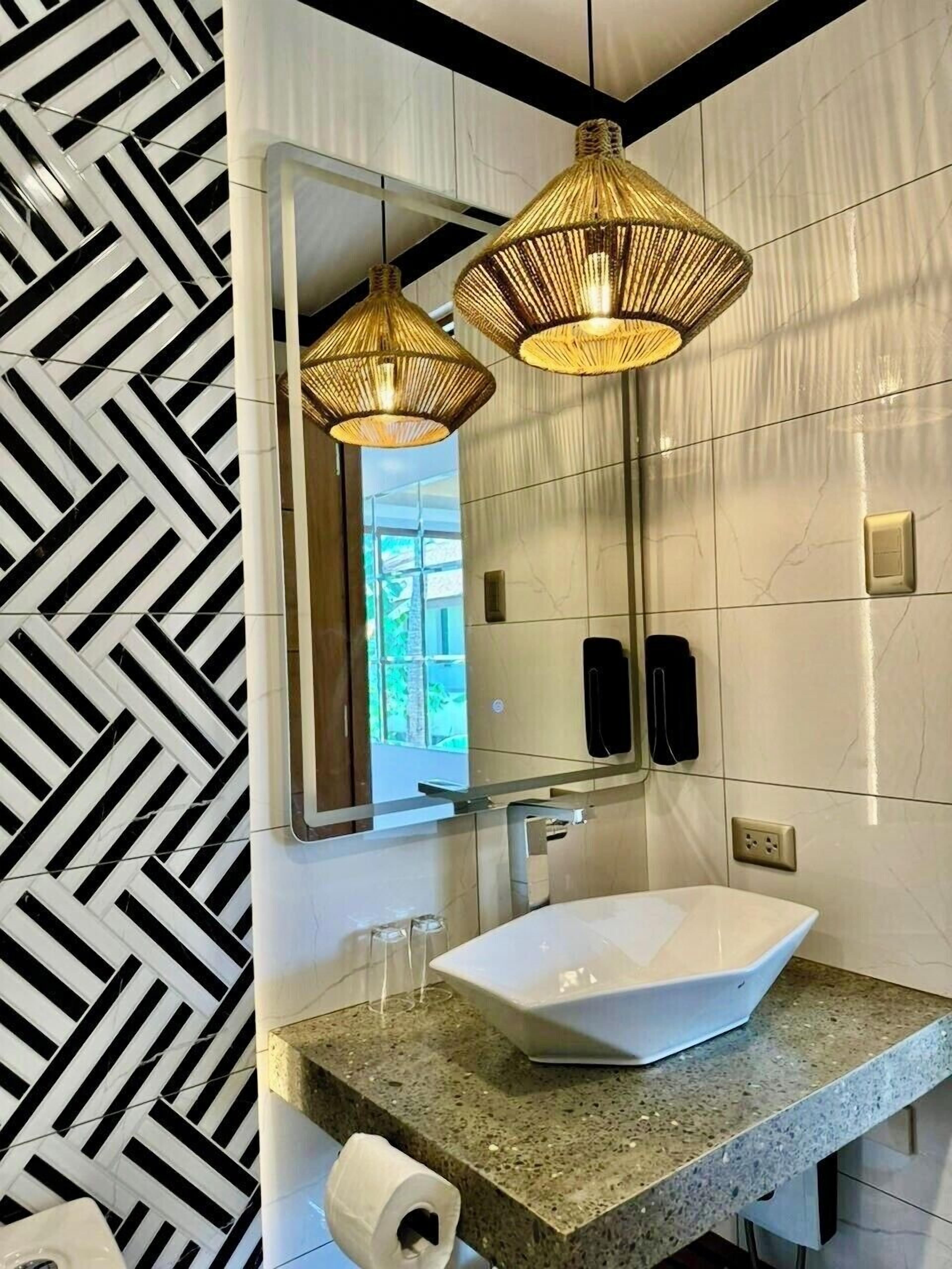 deluxe room | 1 bedroom, premium bedding, in-room safe, individually decorated