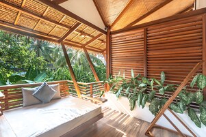 Premier Villa, 1 Bedroom, Pool Access, Garden View | Terrace/patio