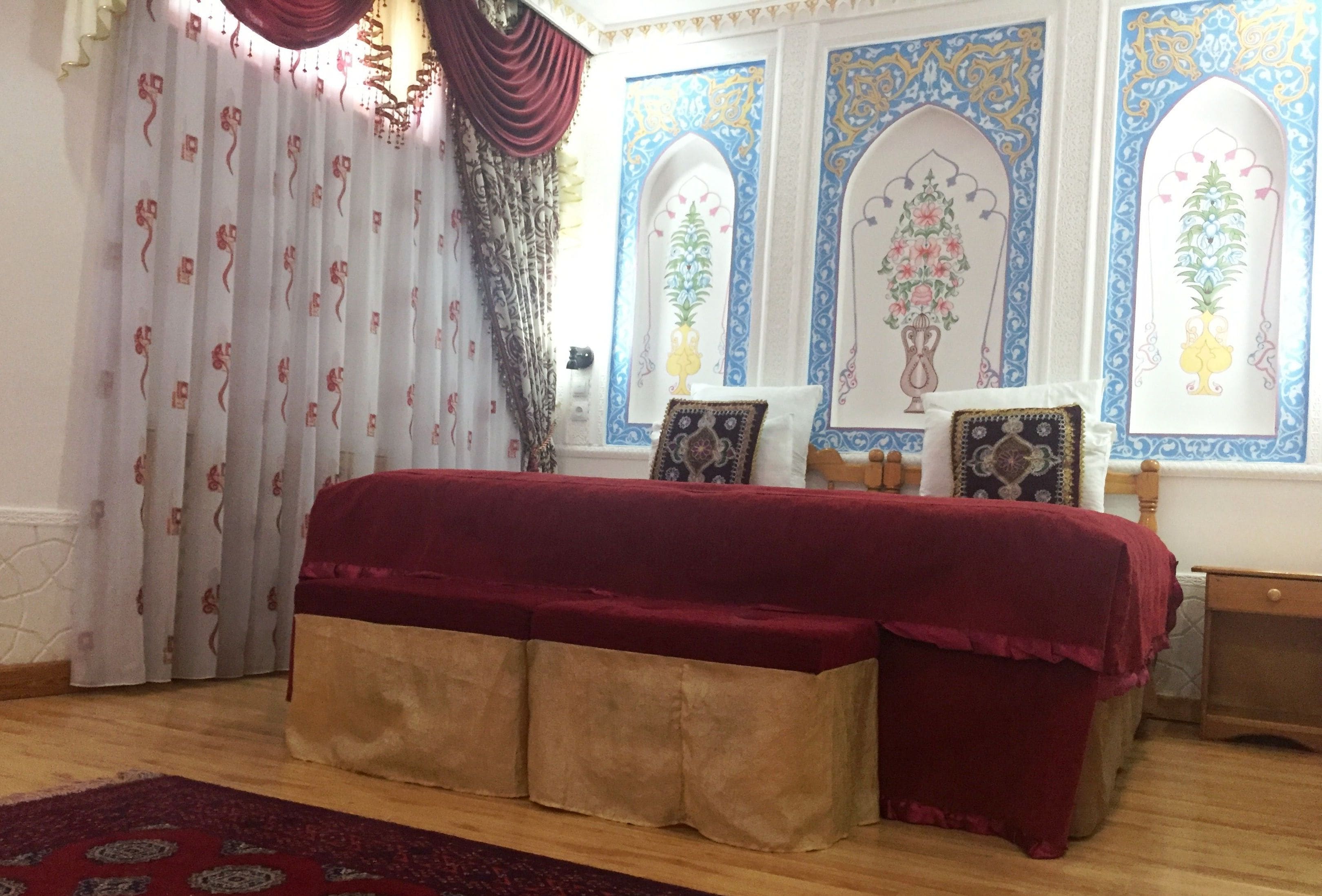 family room | premium bedding, minibar, in-room safe, desk