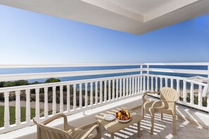 Een minibar, verduisterende gordijnen