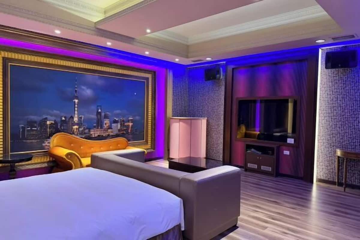 Ropa de cama de alta calidad, escritorio y cortinas blackout