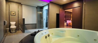 Wei Feng Exquisite Motel Pintung Branch
