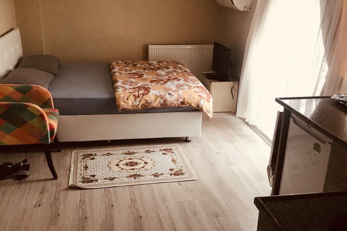 2 bedrooms, premium bedding, soundproofing, iron/ironing board