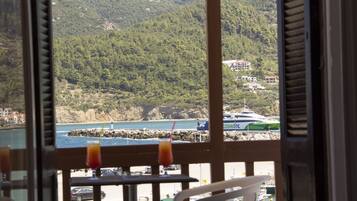 Kahden hengen deluxe-huone | Parveke