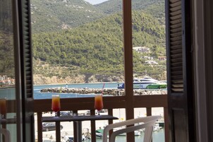 Deluxe Double Room | Balcony