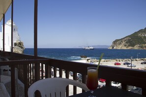 Deluxe Double Room | Beach/ocean view