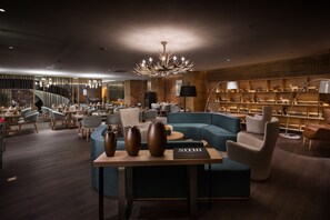 Breakfast, lunch and dinner served