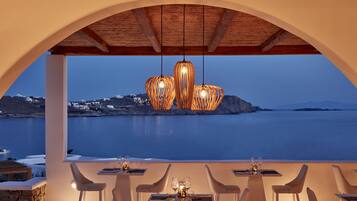 2 restaurants, Mediterranean cuisine