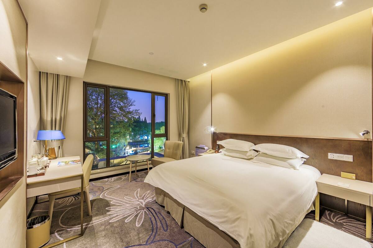 Family Suite, 1 Bedroom | Desk, blackout curtains, free cots/infant beds, free WiFi