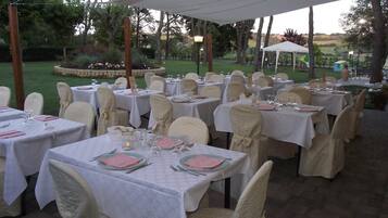 Lunch and dinner served, local cuisine