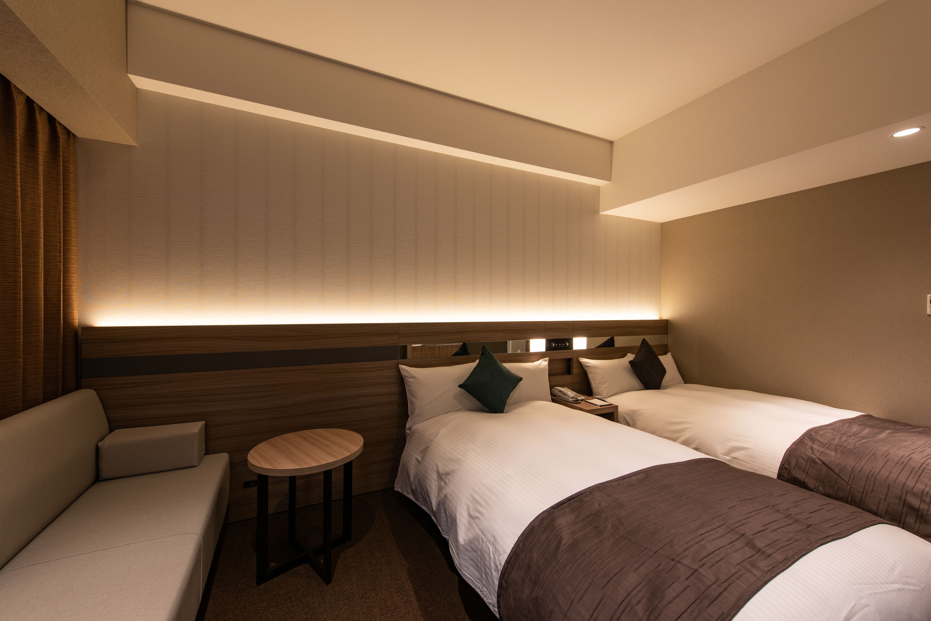 superior twin room, non smoking | desk, laptop workspace, soundproofing, free wifi