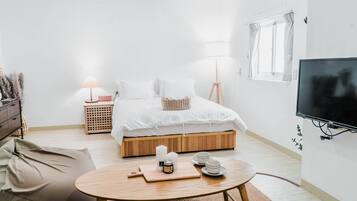 Deluxe Double Room | Premium bedding, free WiFi, bed sheets