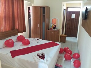 تفاصيل الفندق من الداخل