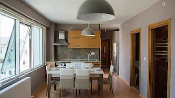 Apartamento, 1 quarto | Opções para refeição no quarto