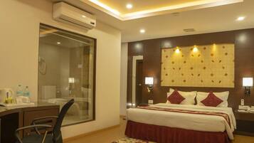 Imperial Suite | Peti besi dalam bilik, meja, kalis bunyi, Wi-fi percuma