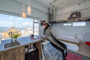Quarto casal panorâmico, 1 cama Queen, banheira | Vista do quarto