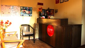 Reception - OYO 4205 Hotel Anuj Regency (Dharamshala)