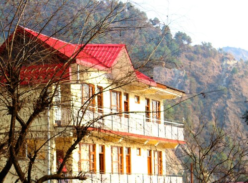 OYO 4205 Hotel Anuj Regency