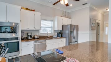 Rumah, Beberapa Tempat Tidur, pemandangan laut | Dapur pribadi | Lemari es, microwave, oven, dan kompor