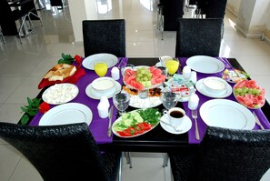 Desayuno buffet incluido todos los días