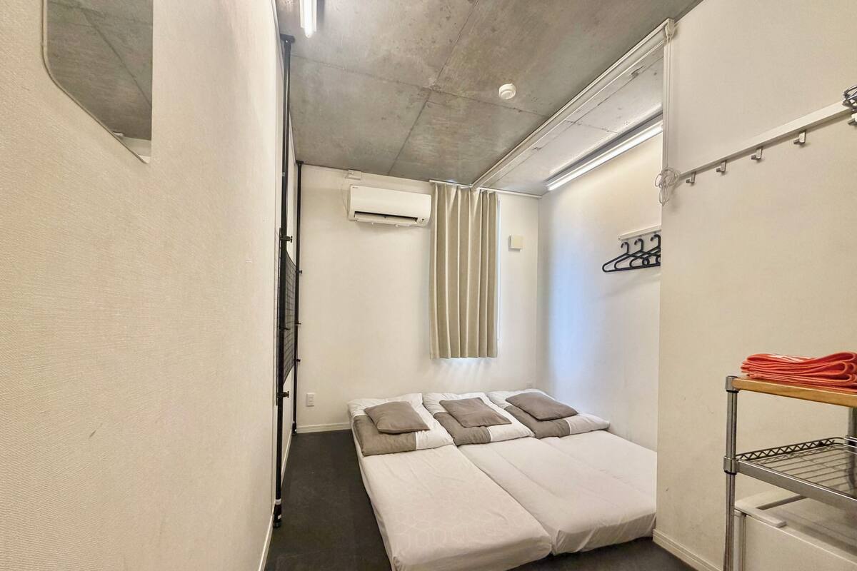 Desk, blackout curtains, free WiFi, bed sheets