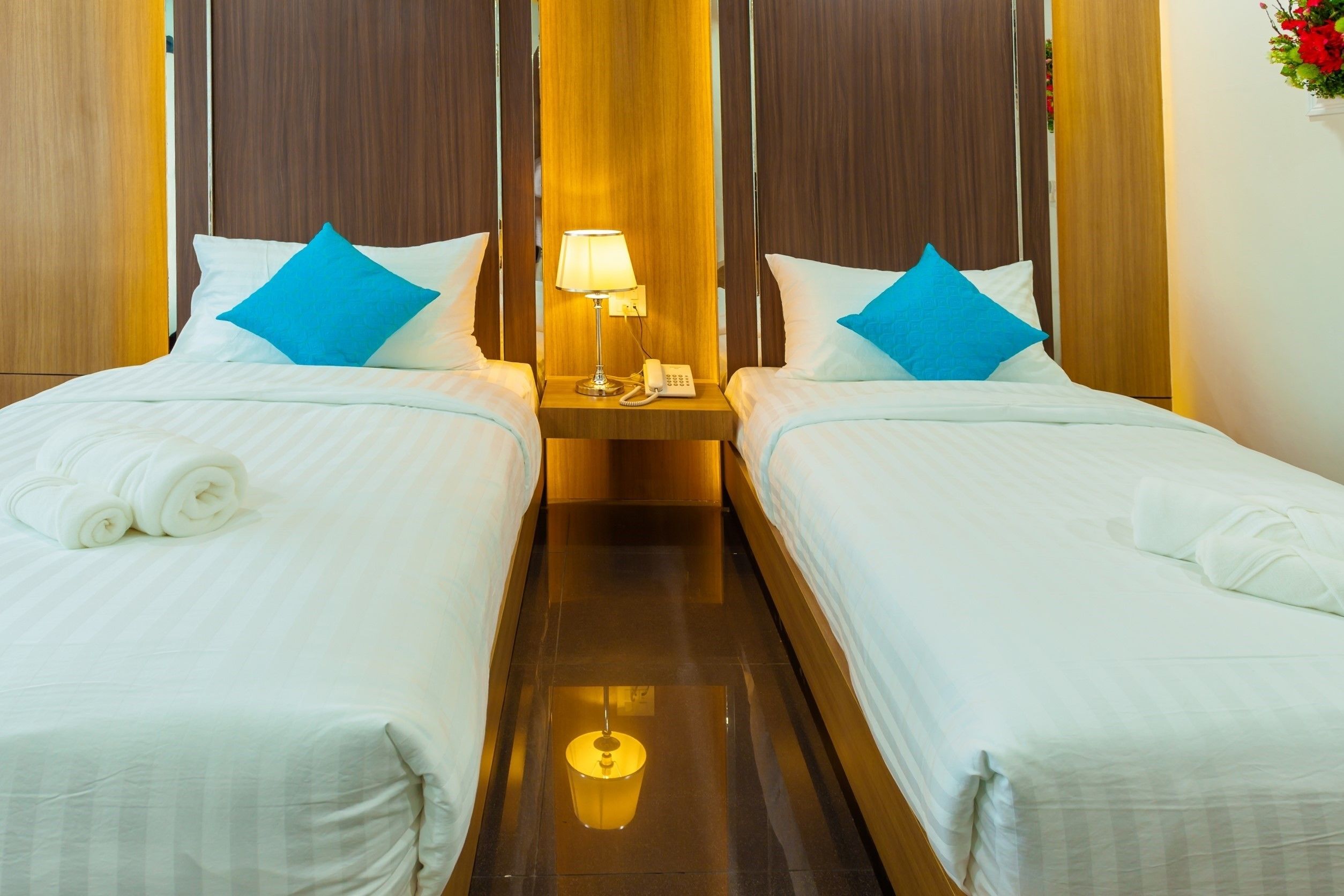 in-room safe, rollaway beds, free wifi