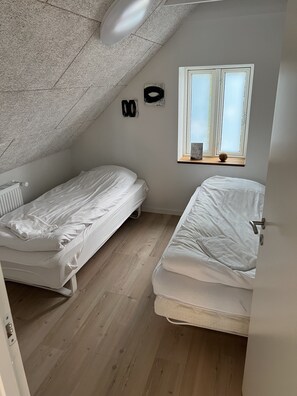 Premium bedding, free WiFi