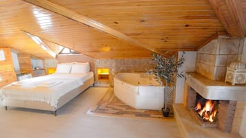 Habitación Deluxe | Caja de seguridad en la habitación y escritorio