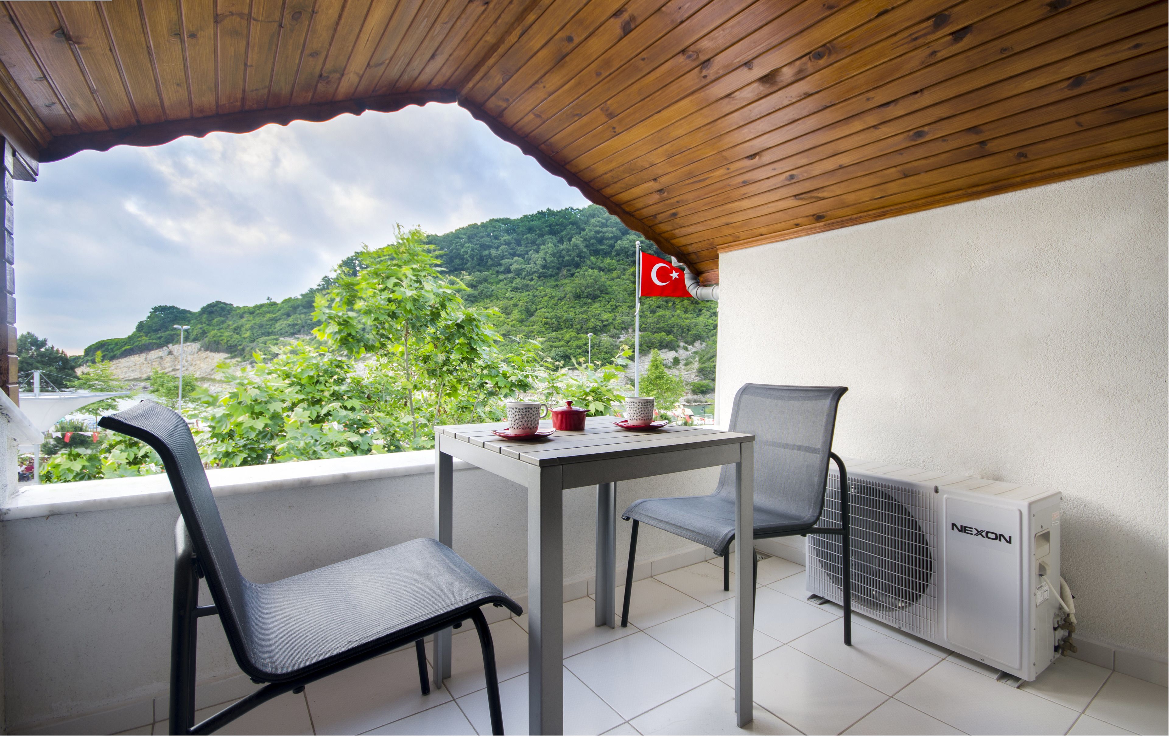 Deluxe Room | Balcony