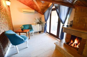 Deluxe szoba | Széf a szobában, íróasztal, vasaló/vasalódeszka és ingyenes wifi