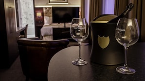 Room - The Vermont ApartHotel (Newcastle-upon-Tyne)